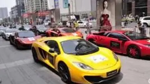 “水花未战勇士终尝胜果，维金斯助力结束8连败之旅”