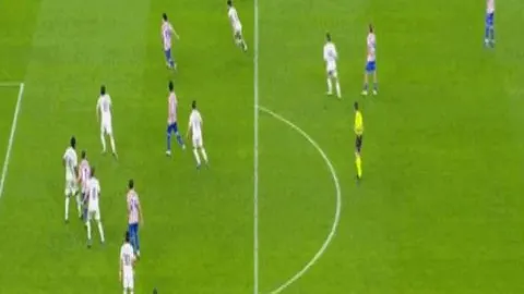 夜幕降临，英青联风云再起：历史霸主能否延续辉煌战迹？情报速递，不容错过！