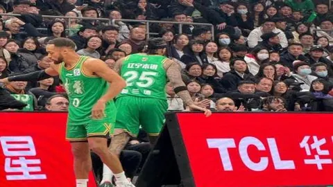 “阿森纳迎战曼联，英超第4轮巅峰对决在即！”